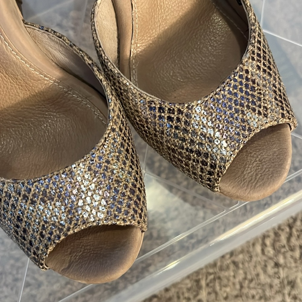 Good Condition. - Picture 4 of 8